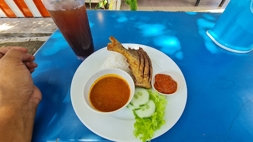 A&J SANTAI CAFE