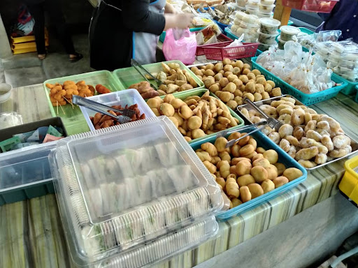 Warung Putih by TOIZ ENT (Breakfast in Chukai)