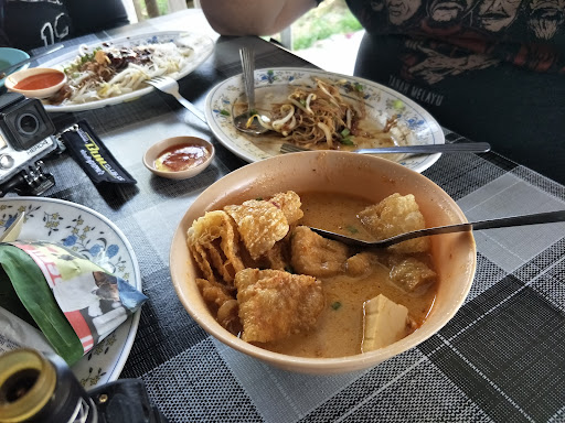 Man Mee Kari