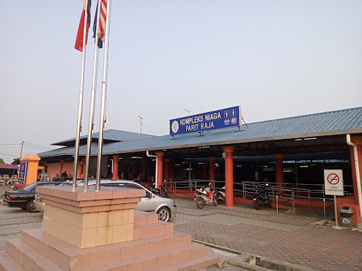 Kompleks Niaga Parit Raja