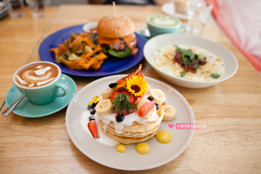 Grind & Dine Cafe