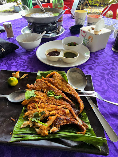 Restoran Makanan Laut Traffic Light KS